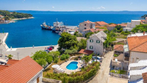 Villa Bonaca Perfect location for a holiday with friends or family